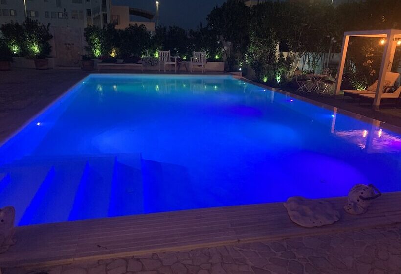 مبيت وإفطار White House Luxury Hospitality