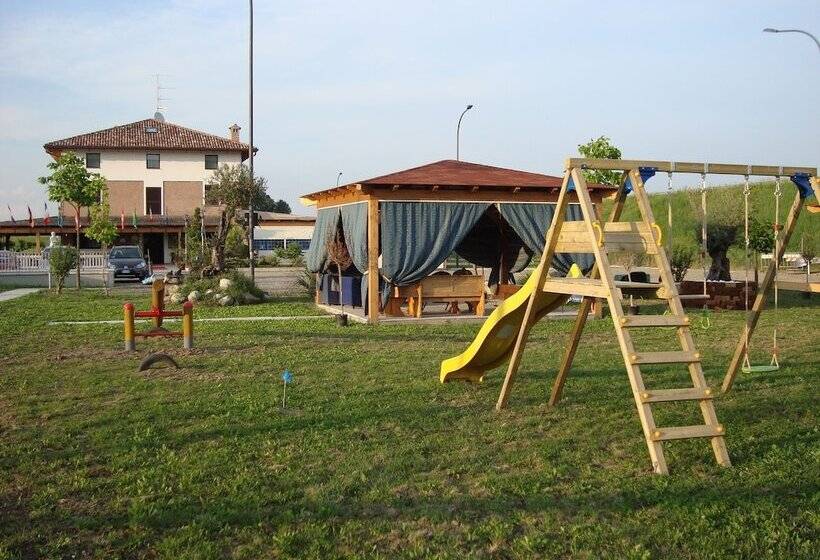 فندق فئة نجمة واحدة Gran Parco
