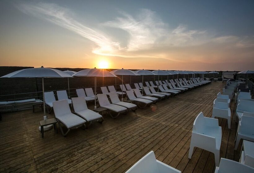 פונדק Palazzo Caracciolo