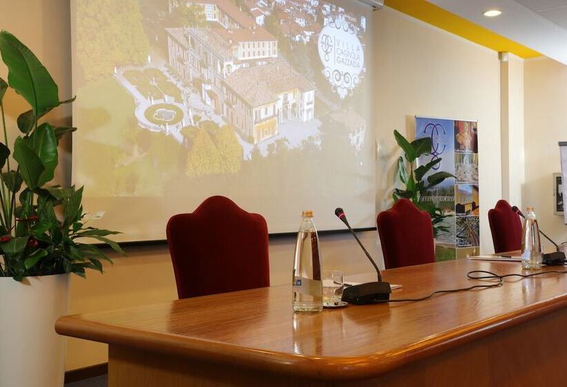 فندق فئة نجمة واحدة Villa Cagnola