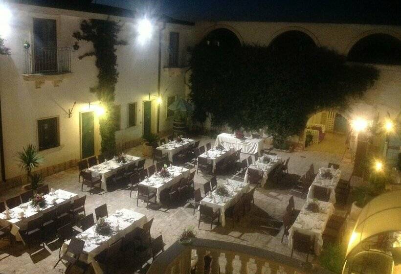 فندق ريفى Agriturismo Tredicina