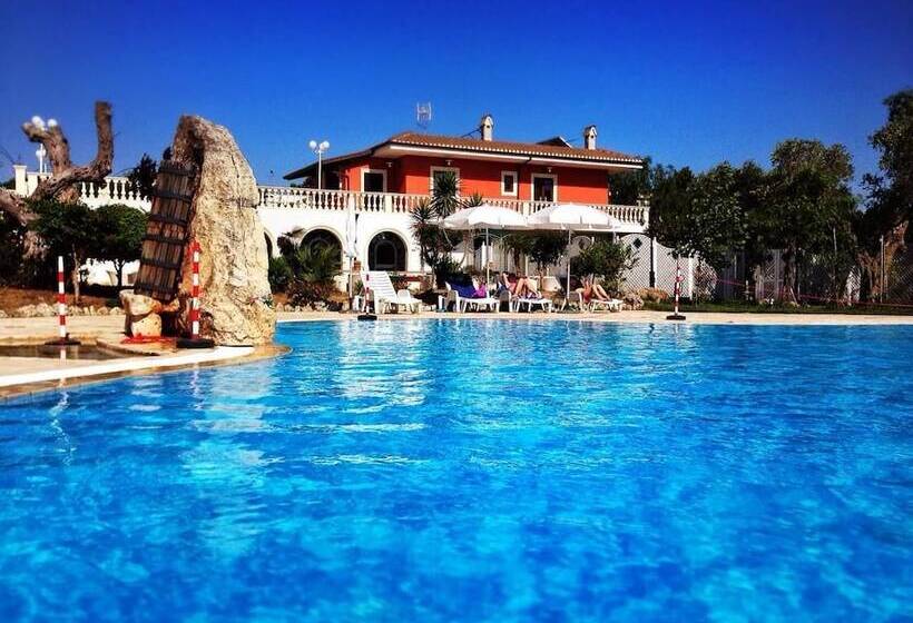 فندق ريفى Agriturismo Tredicina