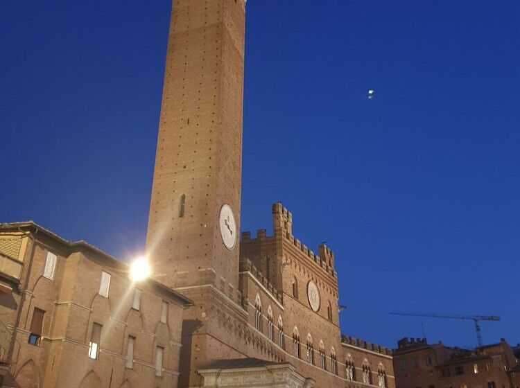 فندق ريفى Fattoria Lornano Winery