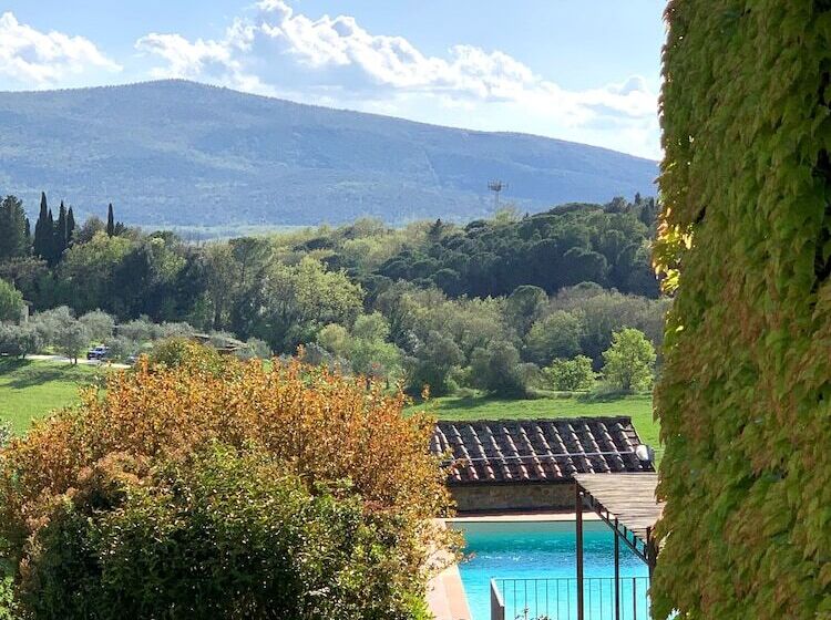 فندق ريفى Fattoria Lornano Winery