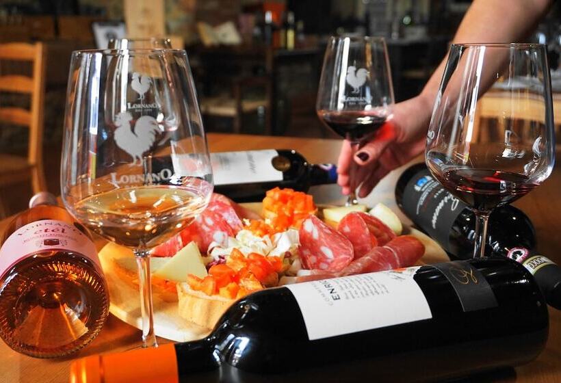 فندق ريفى Fattoria Lornano Winery