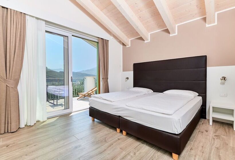 乡村酒店  Maso Tobel Riva Del Garda