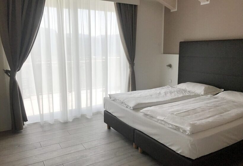 乡村酒店  Maso Tobel Riva Del Garda