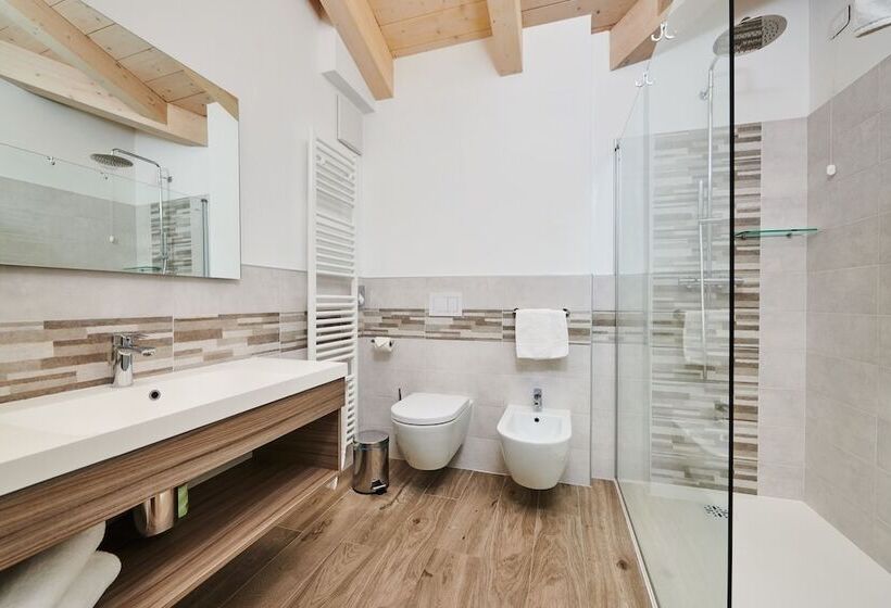 乡村酒店  Maso Tobel Riva Del Garda