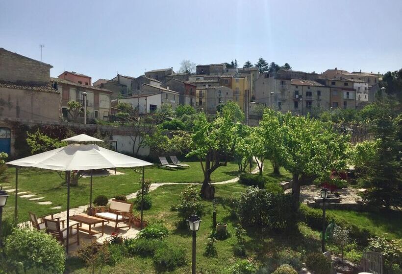 ペンション Art & Breakfast