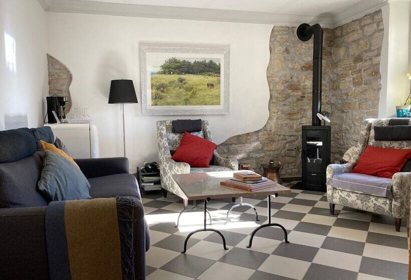 ペンション Art & Breakfast