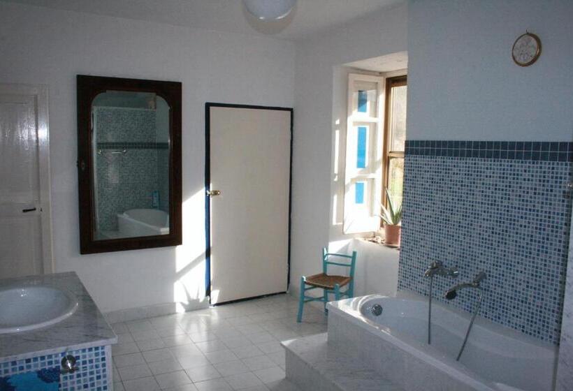 ペンション Art & Breakfast