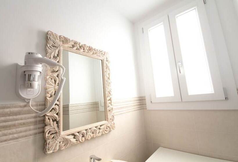 بنسيون Emily Rooms