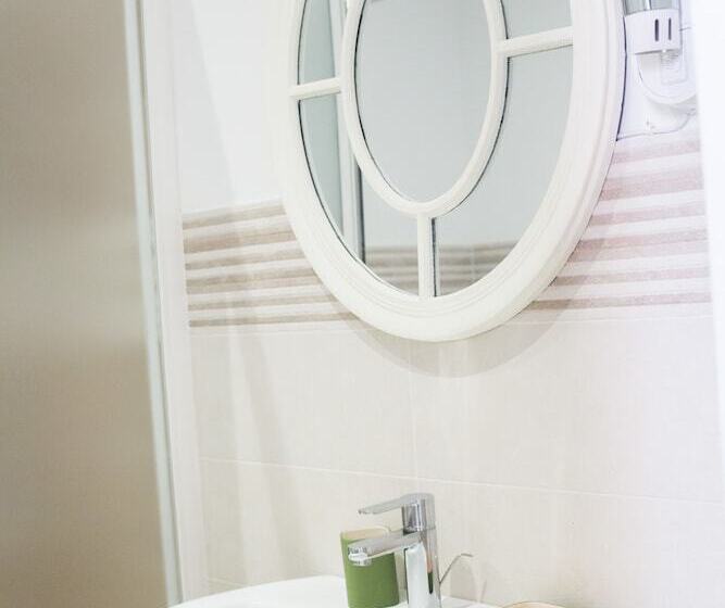 بنسيون Emily Rooms