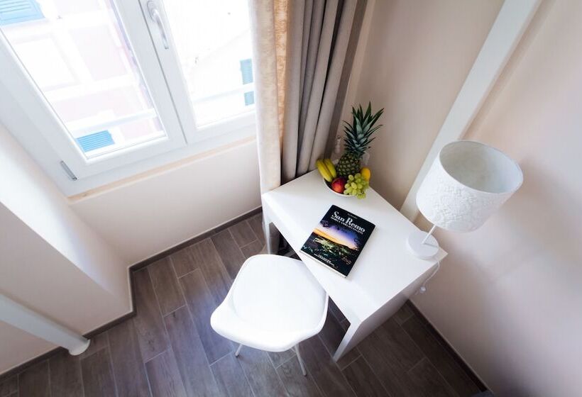 بنسيون Emily Rooms