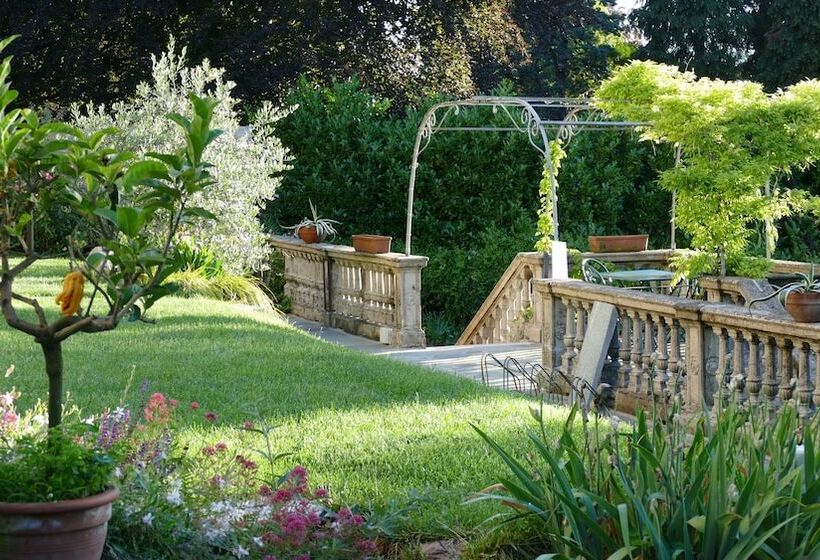 Пансион White Lilac Romantic B&b  Adults Only