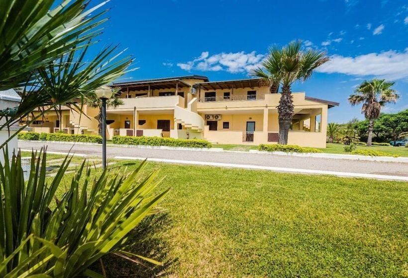 レジデンス Villaggio Punta Alice Srl