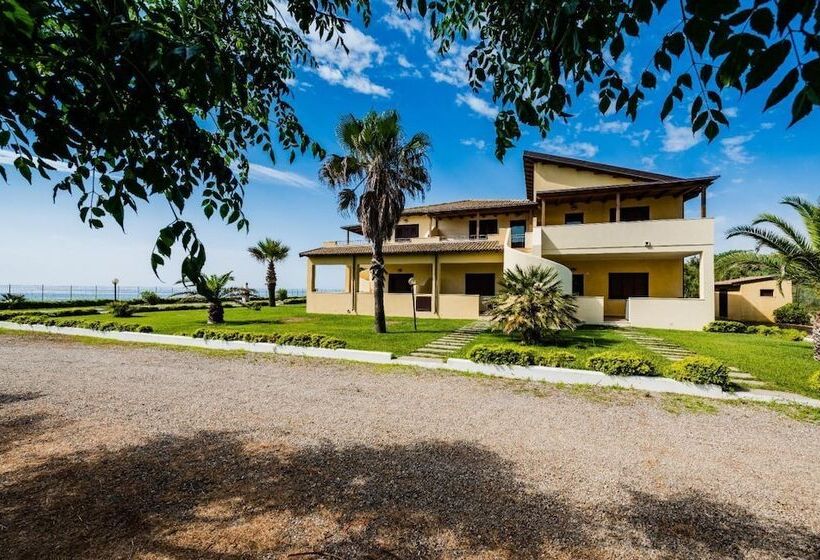 レジデンス Villaggio Punta Alice Srl