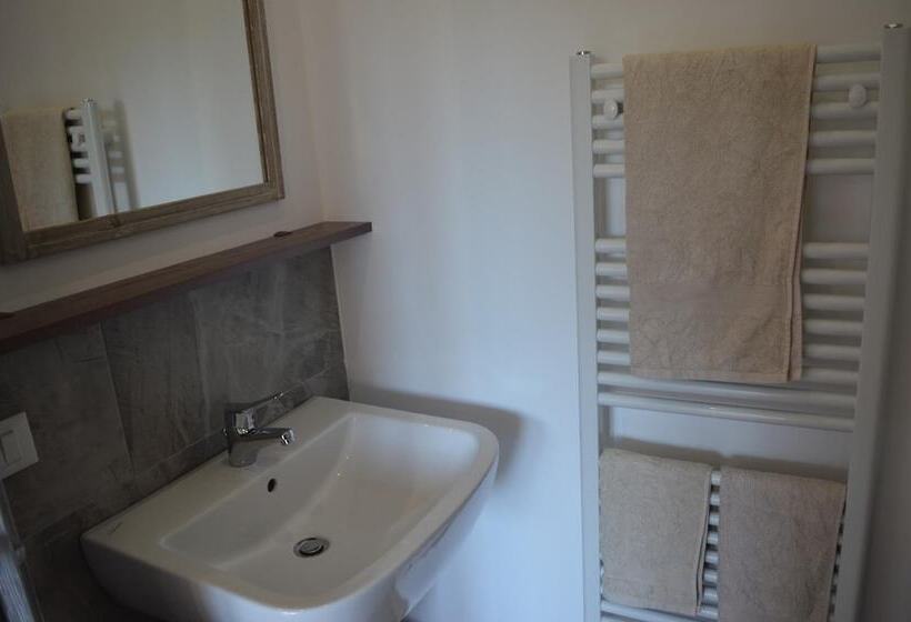 צימר Cascina Dovese