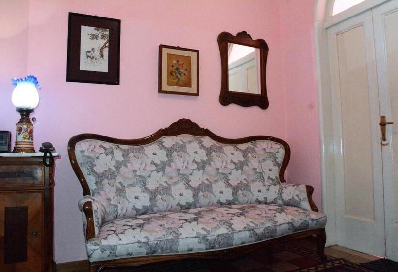 تختخواب و صبحانه Affittacamere La Musa