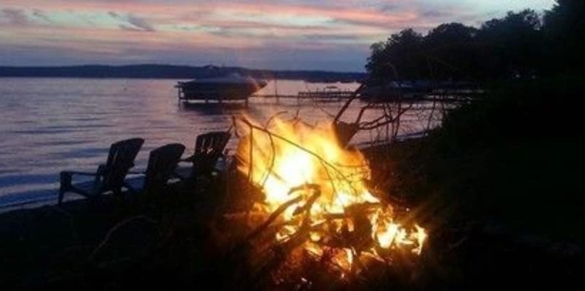 مبيت وإفطار Maple Springs Lake Side Inn