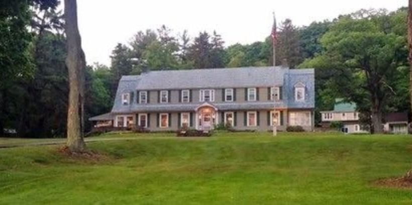 مبيت وإفطار Maple Springs Lake Side Inn