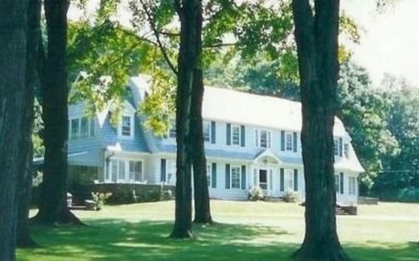 مبيت وإفطار Maple Springs Lake Side Inn