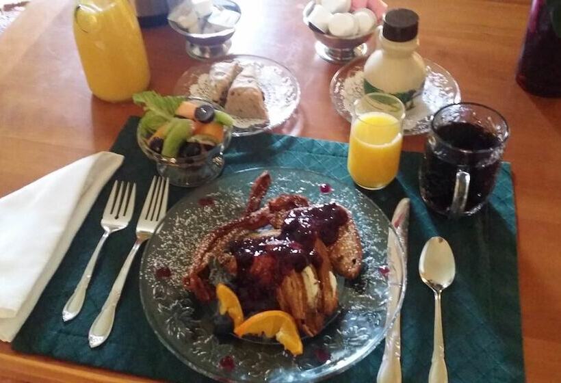 مبيت وإفطار Maple Springs Lake Side Inn
