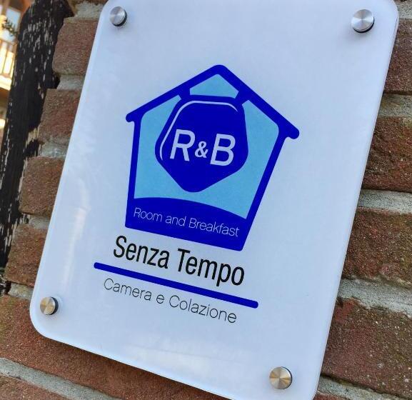 ベッドアンドブレックファースト Senza Tempo Room & Breakfast