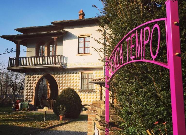 ベッドアンドブレックファースト Senza Tempo Room & Breakfast