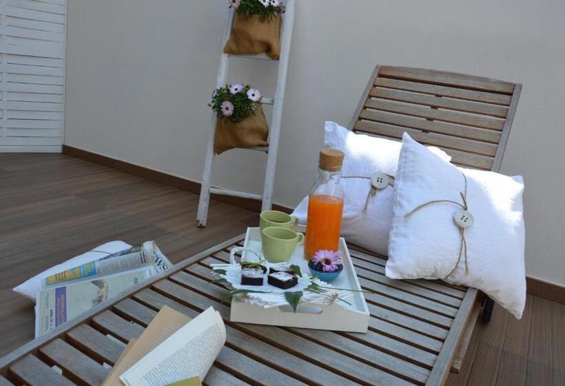 Femily B&b Bed And Breakfast Di Puglia In   Bari