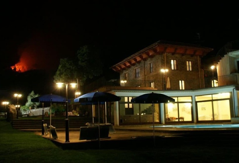 여관 Antico Borgo Petralia