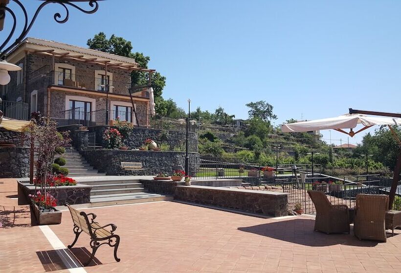 여관 Antico Borgo Petralia