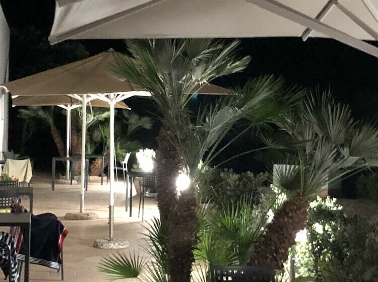 مسافرخانه Case Vacanze La Giara