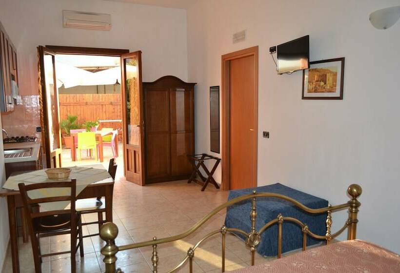 مسافرخانه Case Vacanze La Giara