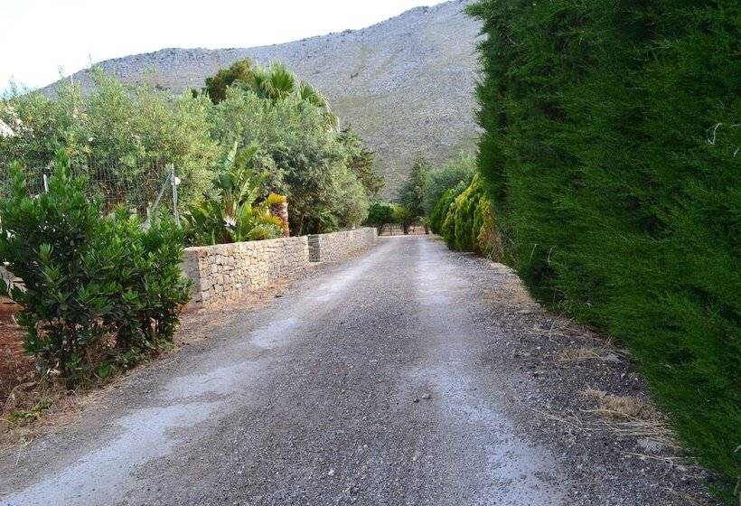 مسافرخانه Case Vacanze La Giara