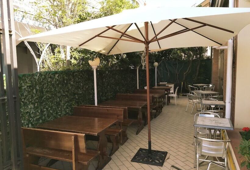 فندق فئة نجمة واحدة Cavallino