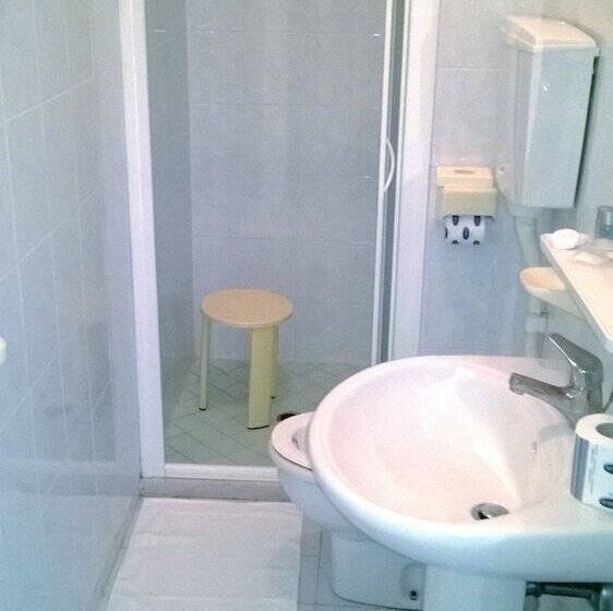 فندق فئة نجمة واحدة Cavallino