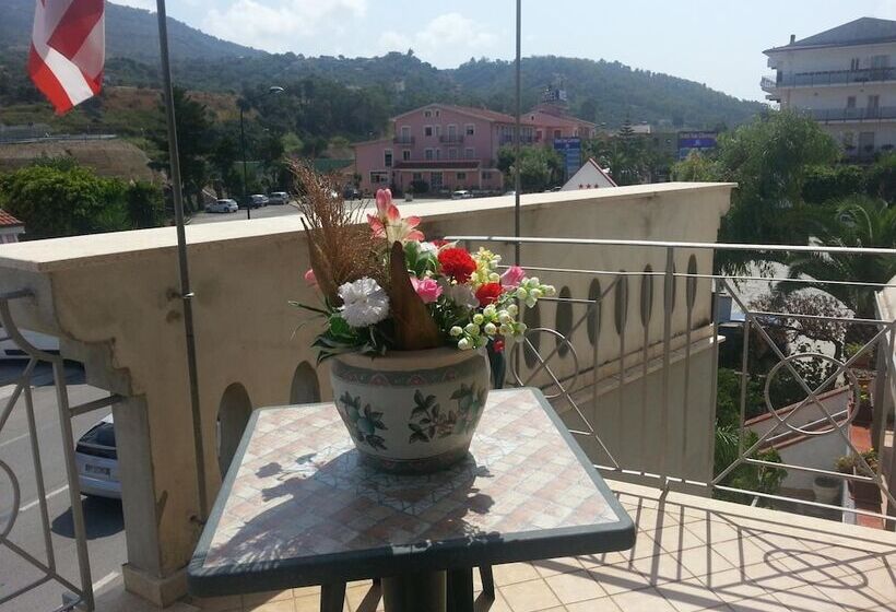 مسافرخانه Mistef