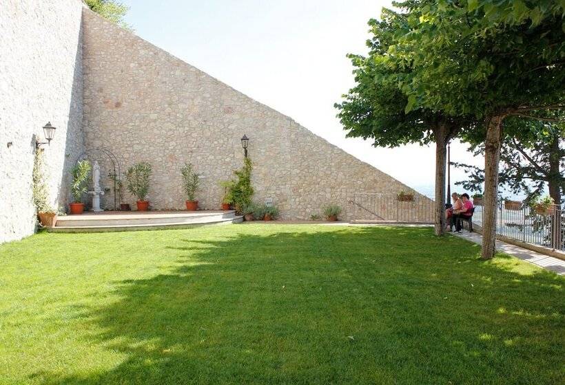 פונדק Relais Al Convento