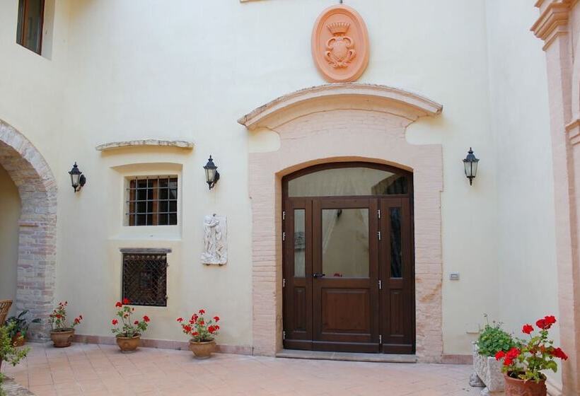 פונדק Relais Al Convento