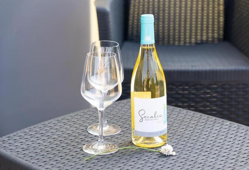 ホテル Benaco Mavras