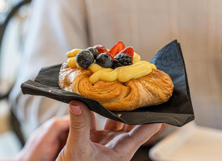 ホテル Benaco Mavras