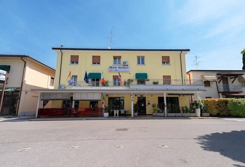 ホテル Benaco Mavras