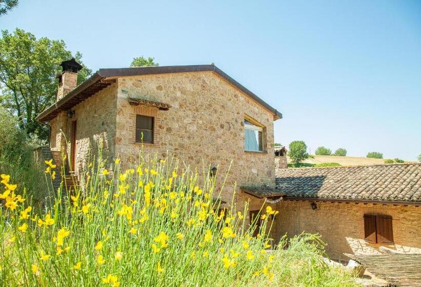 هتل روستایی Agriturismo Bio Tra Cielo E Terra