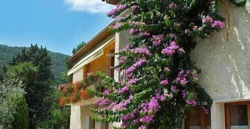 فندق ريفى Agriturismo La Pila