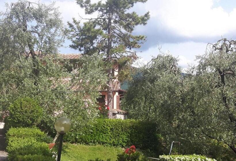 فندق ريفى Agriturismo La Pila