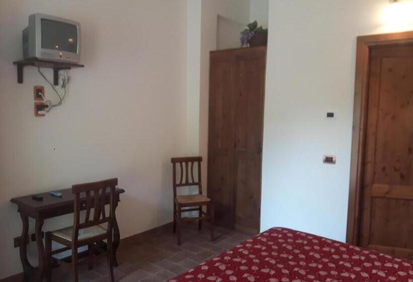 فندق ريفى Agriturismo La Pila