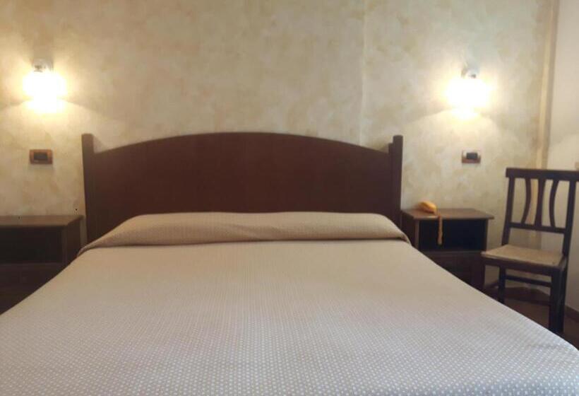 فندق ريفى Agriturismo La Pila