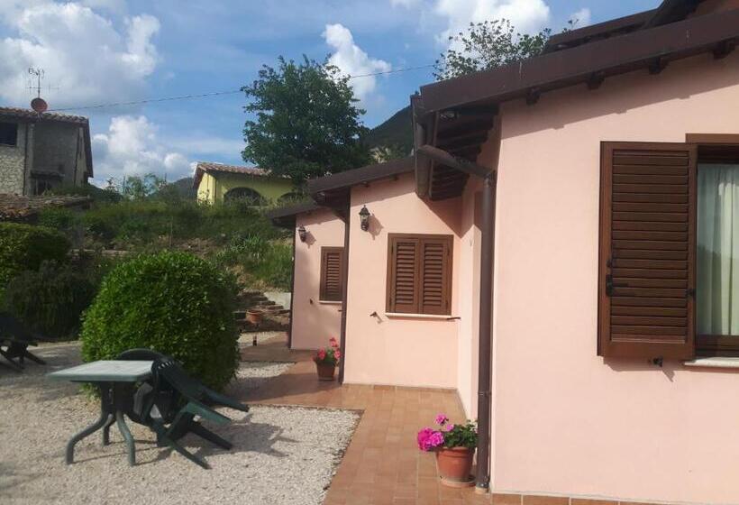 فندق ريفى Agriturismo La Pila