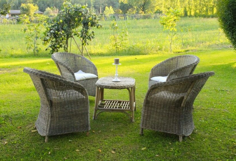 교외 호텔 Bio Agriturismo Tirtha